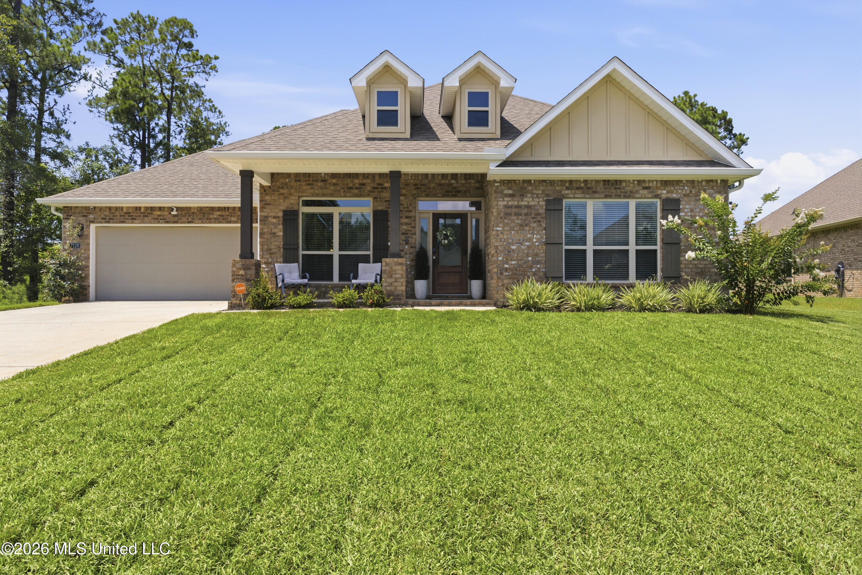7128 Glen Eagle Drive Property Photo 1