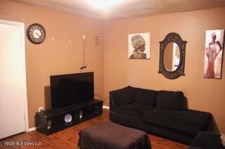 708 Beverly Drive Property Photo 5