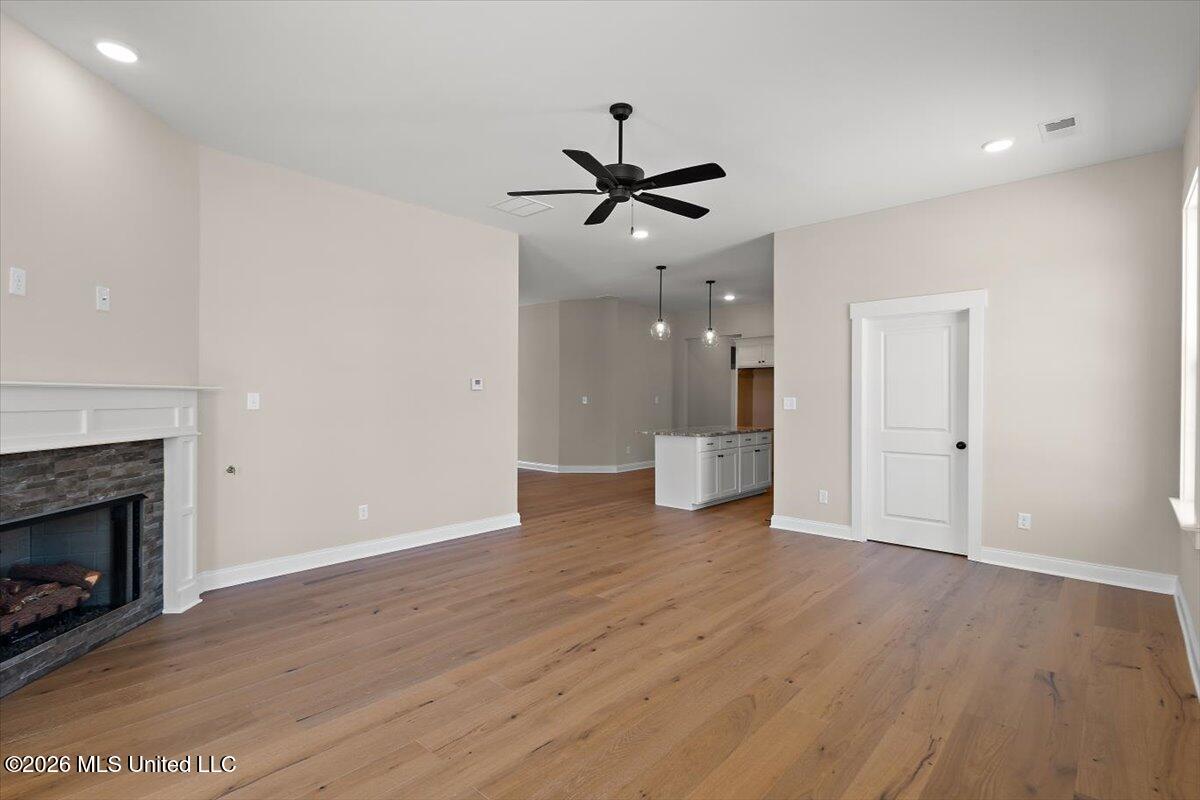 457 Sunflower Street Property Photo 7