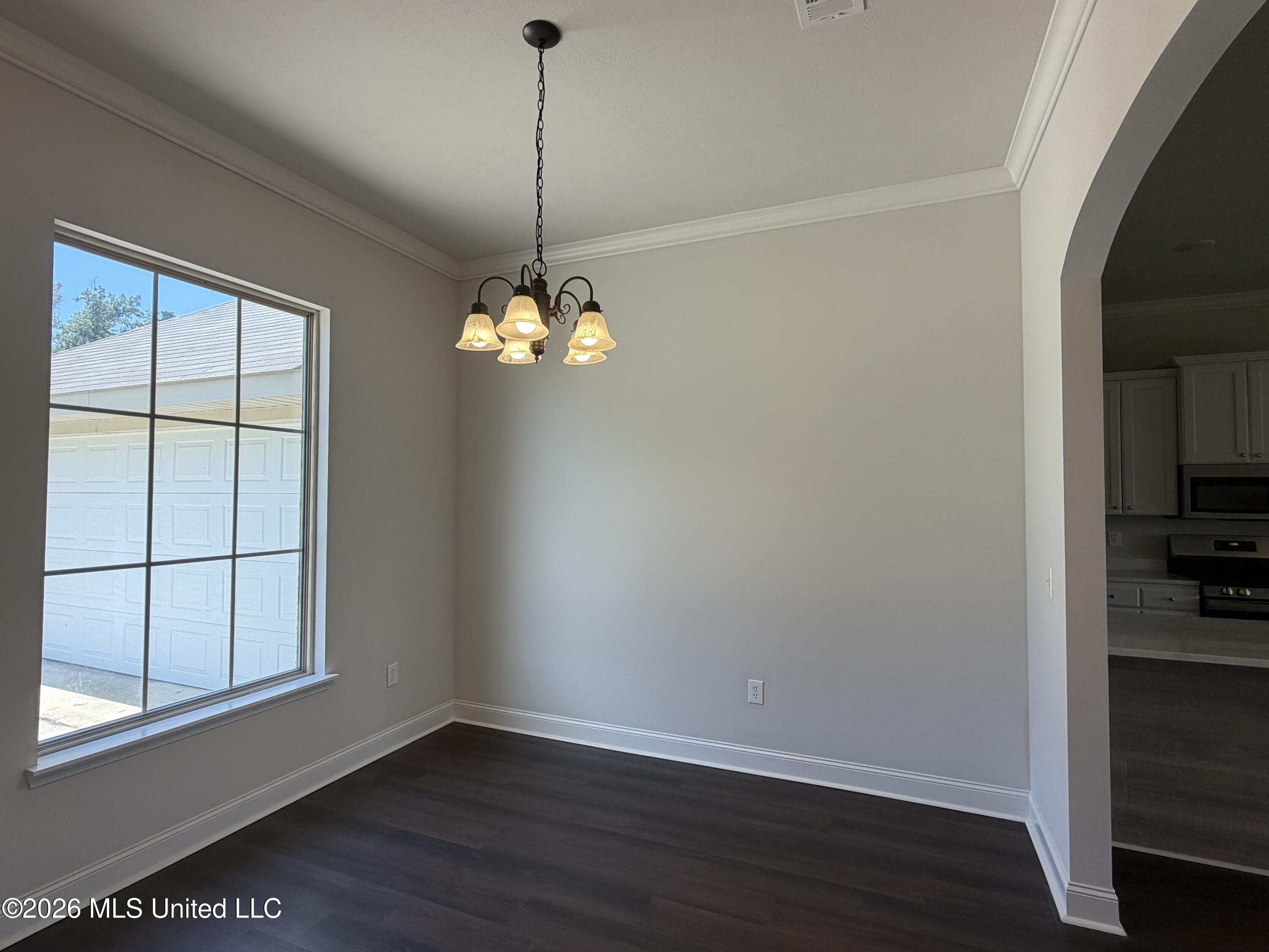 464 Silver Hill Drive Property Photo 8