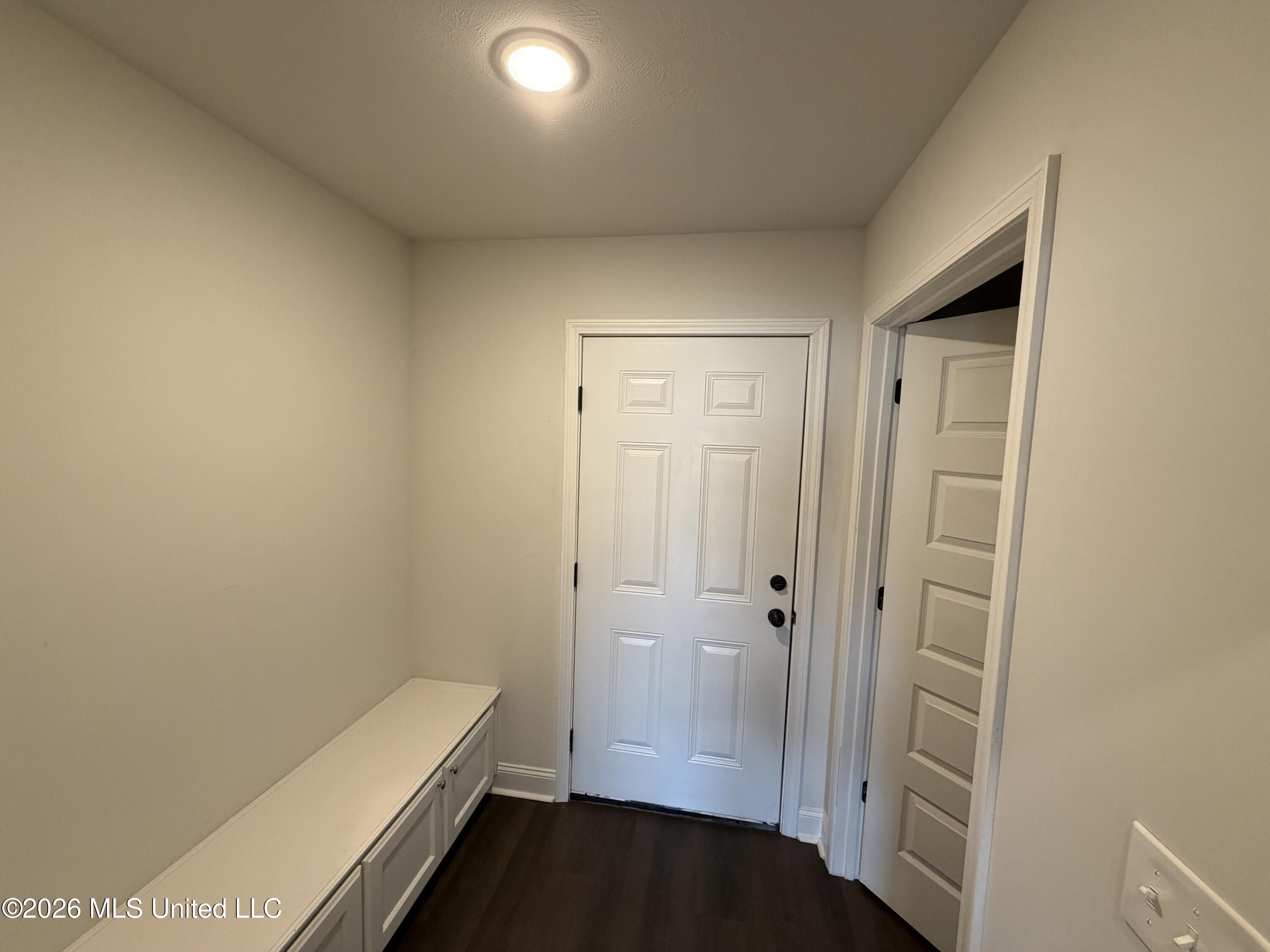 464 Silver Hill Drive Property Photo 12