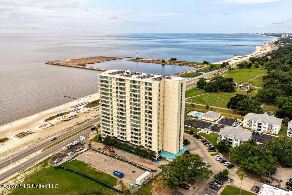 2060 Beach Boulevard Property Photo 1