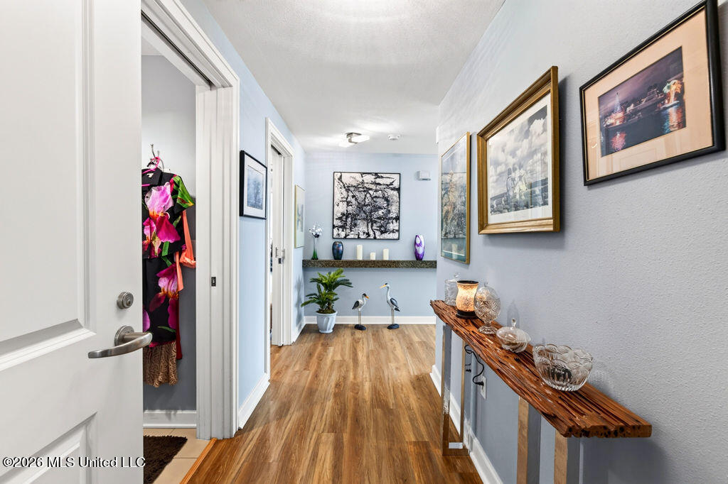 2060 Beach Boulevard Property Photo 4