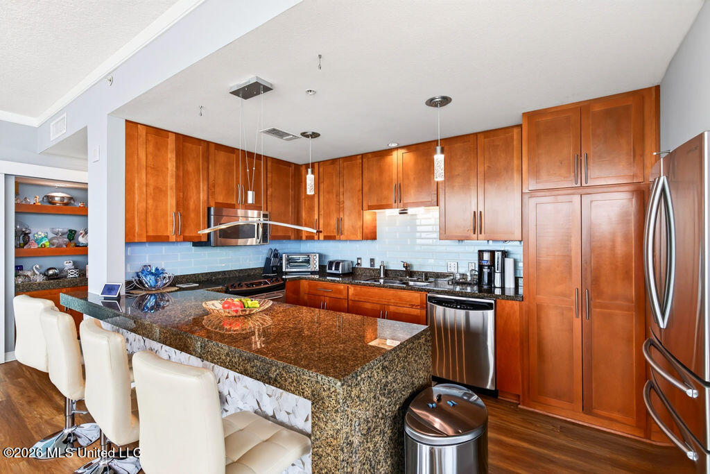 2060 Beach Boulevard Property Photo 11