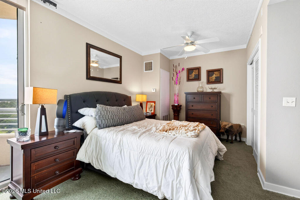 2060 Beach Boulevard Property Photo 27