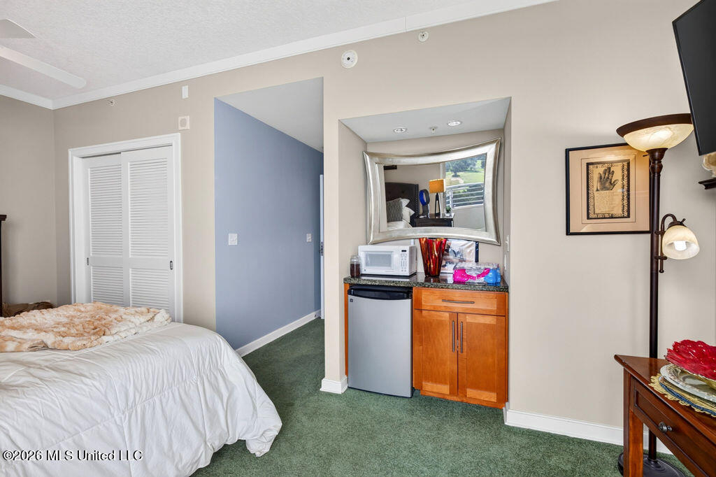 2060 Beach Boulevard Property Photo 29