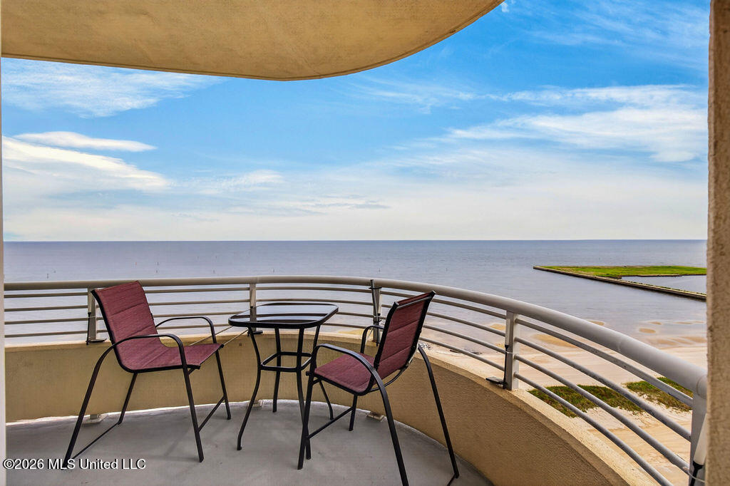 2060 Beach Boulevard Property Photo 33