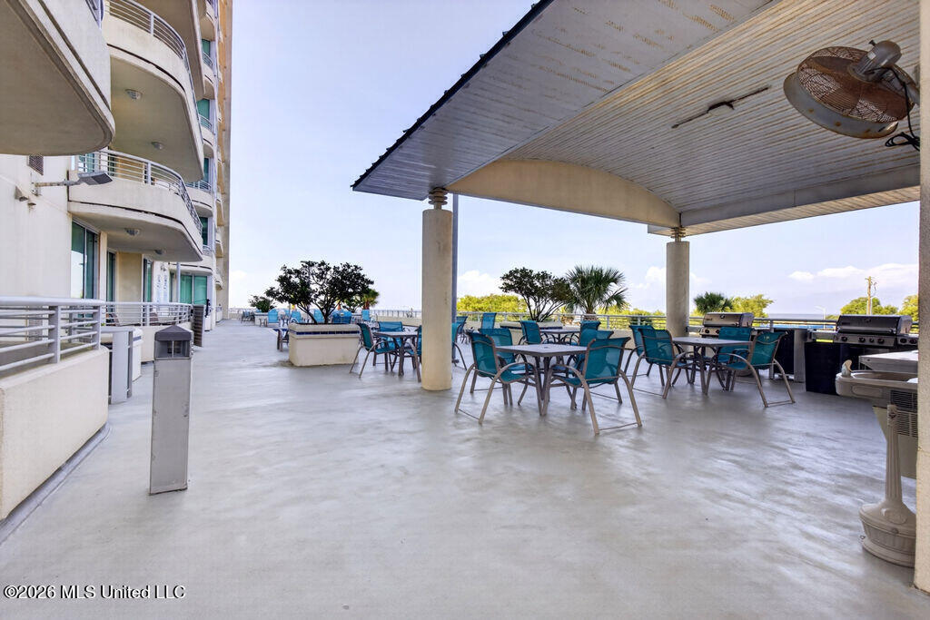 2060 Beach Boulevard Property Photo 36