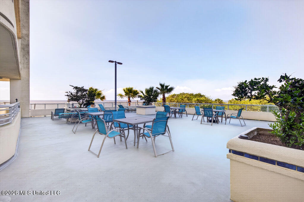 2060 Beach Boulevard Property Photo 39