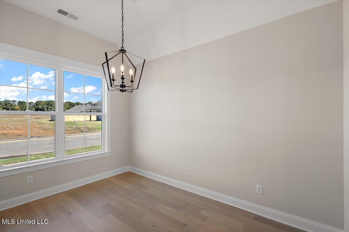 705 Washington Street Property Photo 7