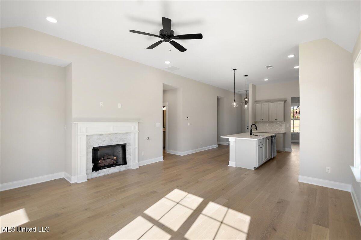 705 Washington Street Property Photo 10