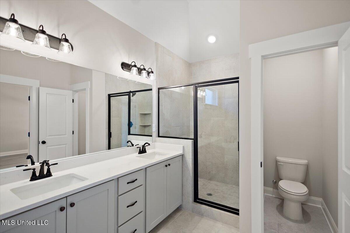 705 Washington Street Property Photo 17