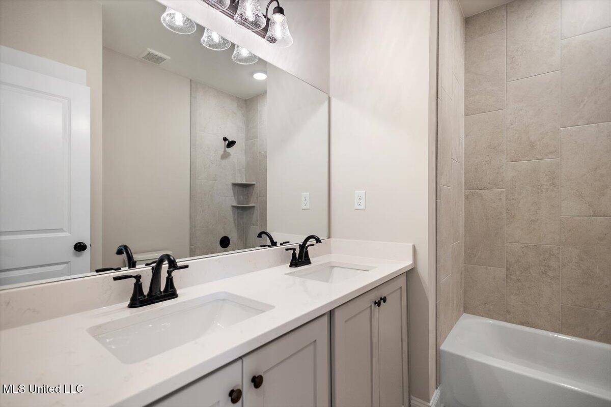 705 Washington Street Property Photo 22