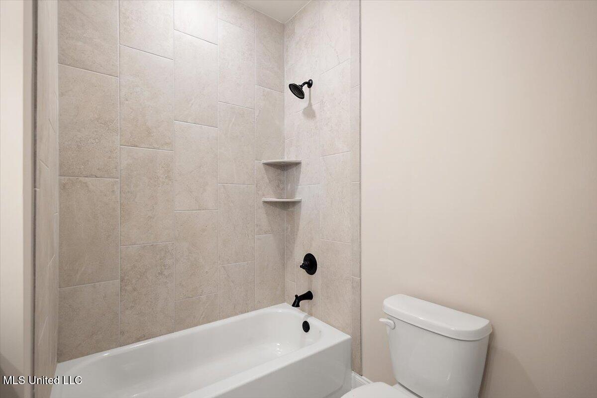 705 Washington Street Property Photo 23