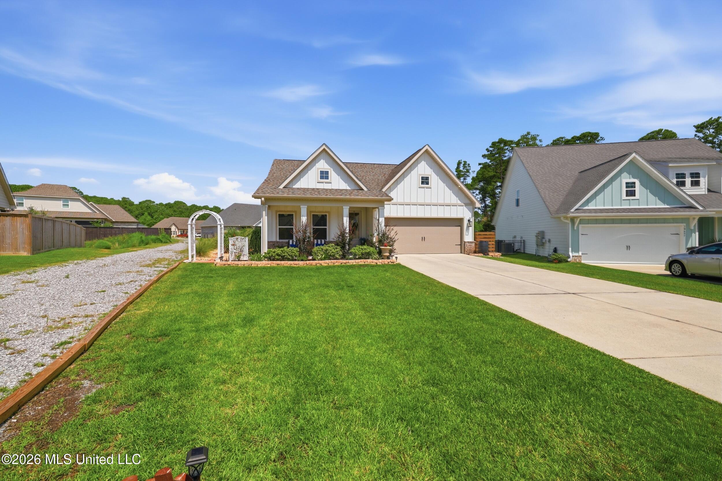 10691 Wren Grove Property Photo 3