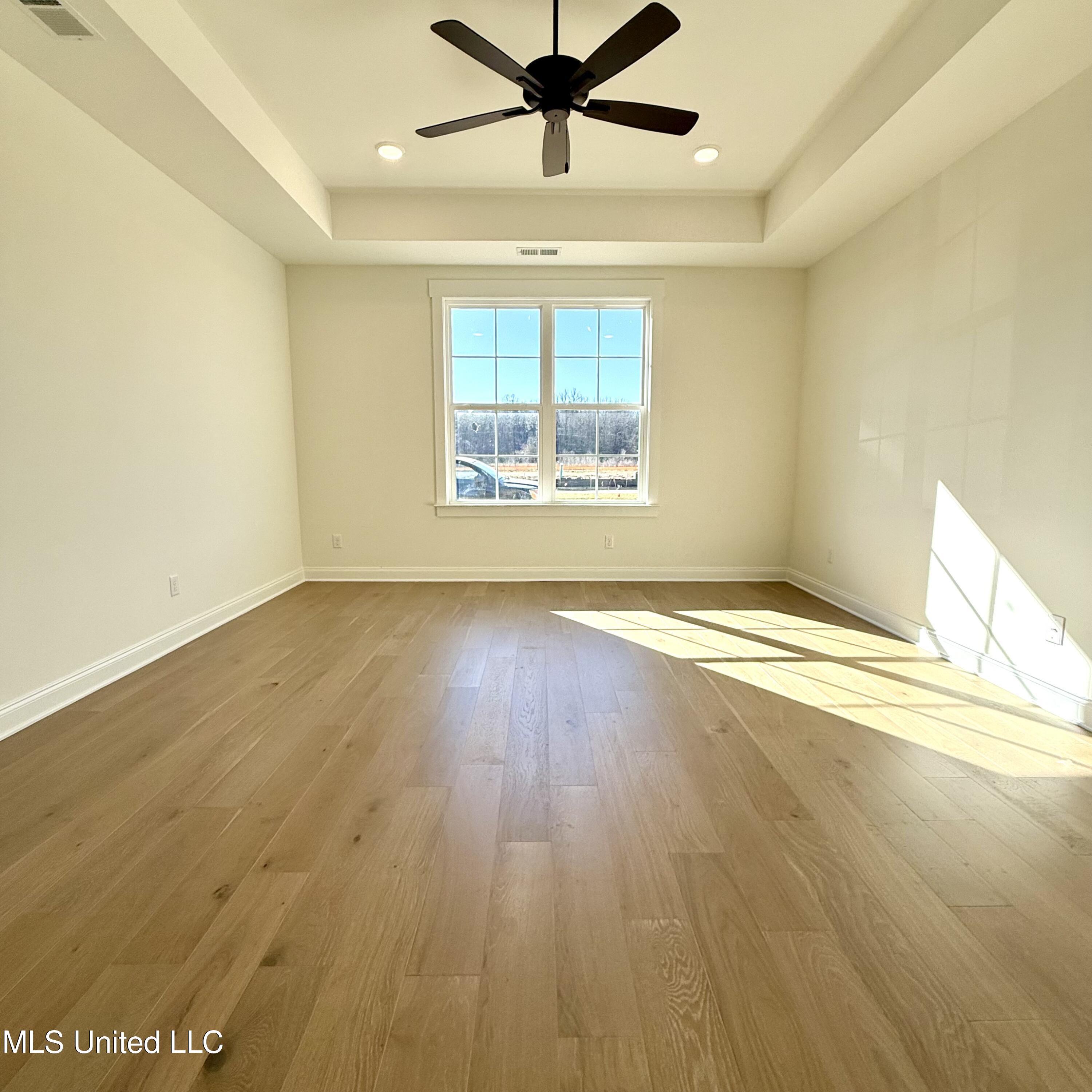 493 Sunflower Street Property Photo 14