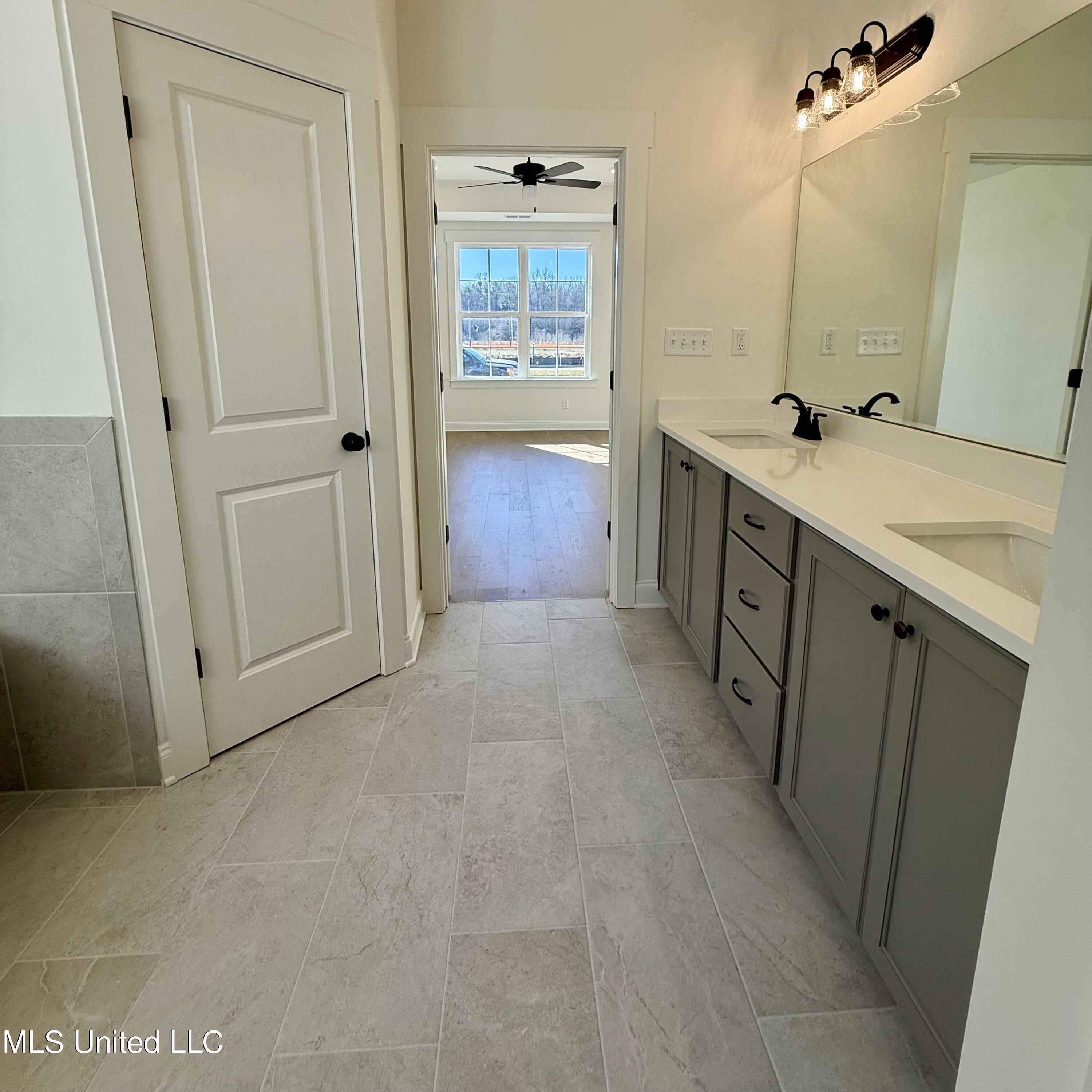 493 Sunflower Street Property Photo 22