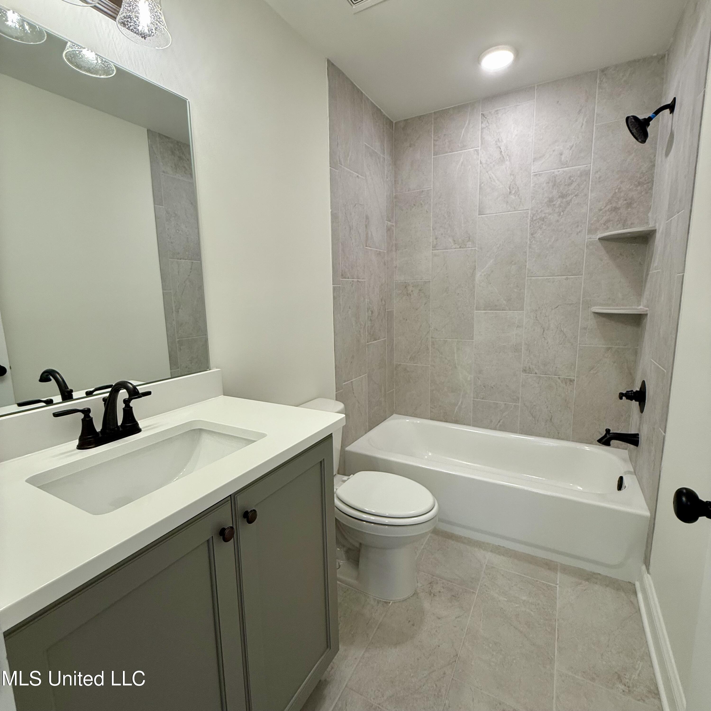 493 Sunflower Street Property Photo 28