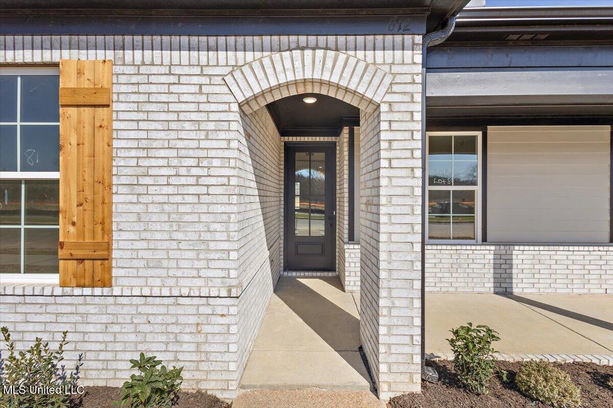 517 Sunflower Street Property Photo 2