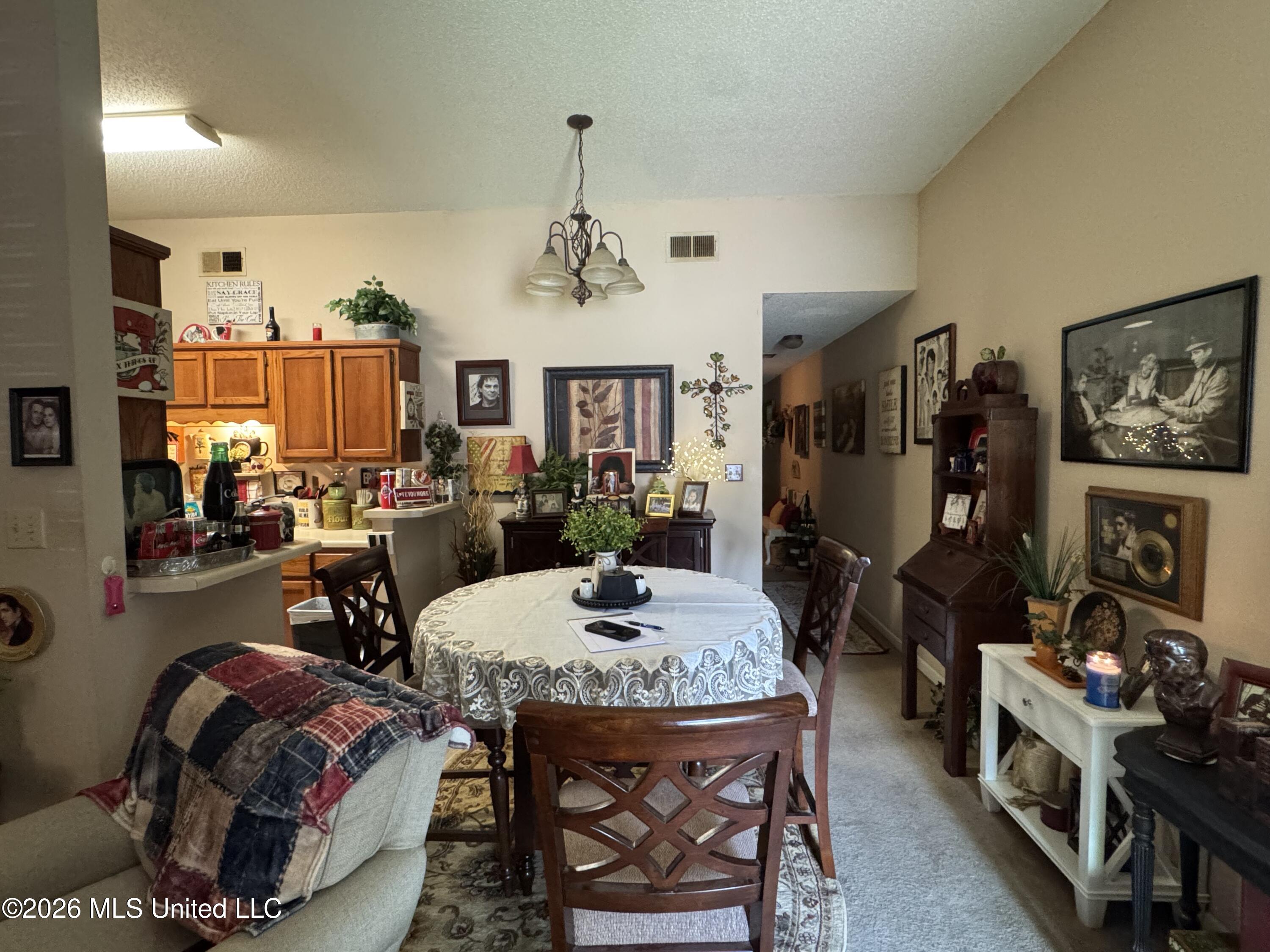 7291 Madelyn Cove Property Photo 6