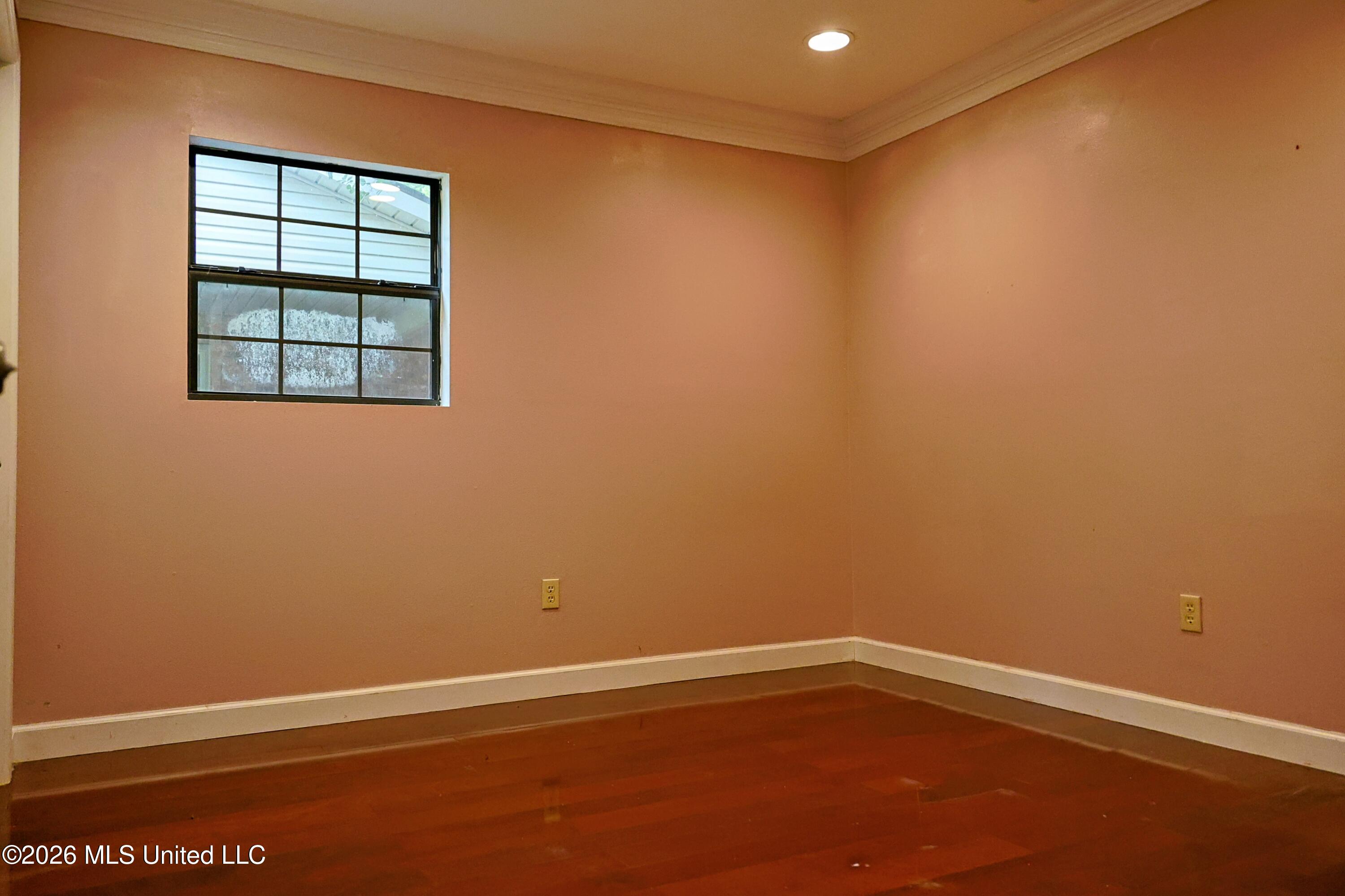 906 Belair Street Property Photo 10