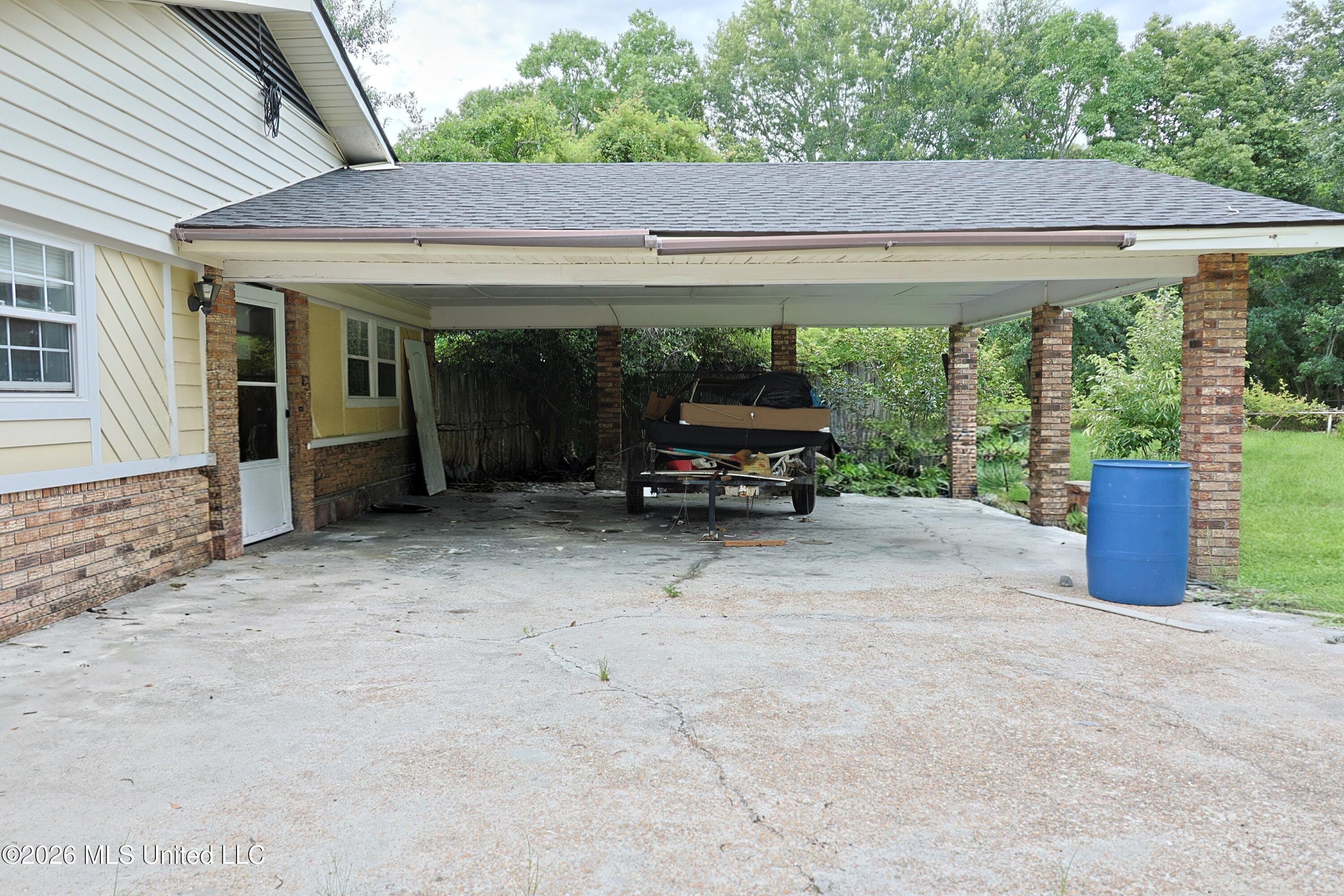 906 Belair Street Property Photo 22