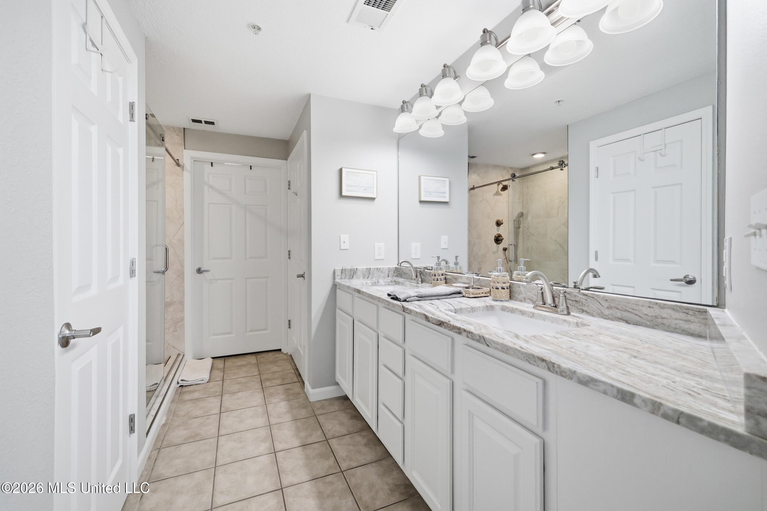 2228 Beach Drive Property Photo 23