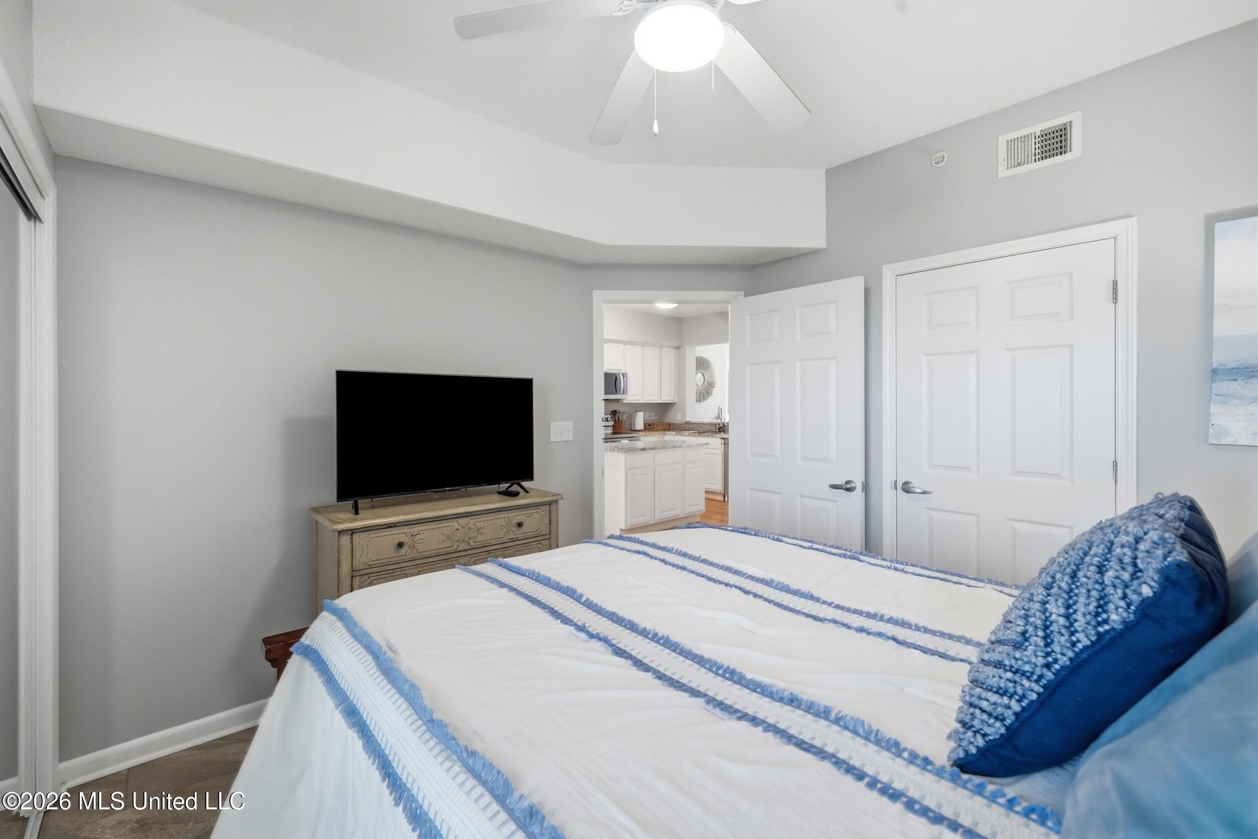 2228 Beach Drive Property Photo 27