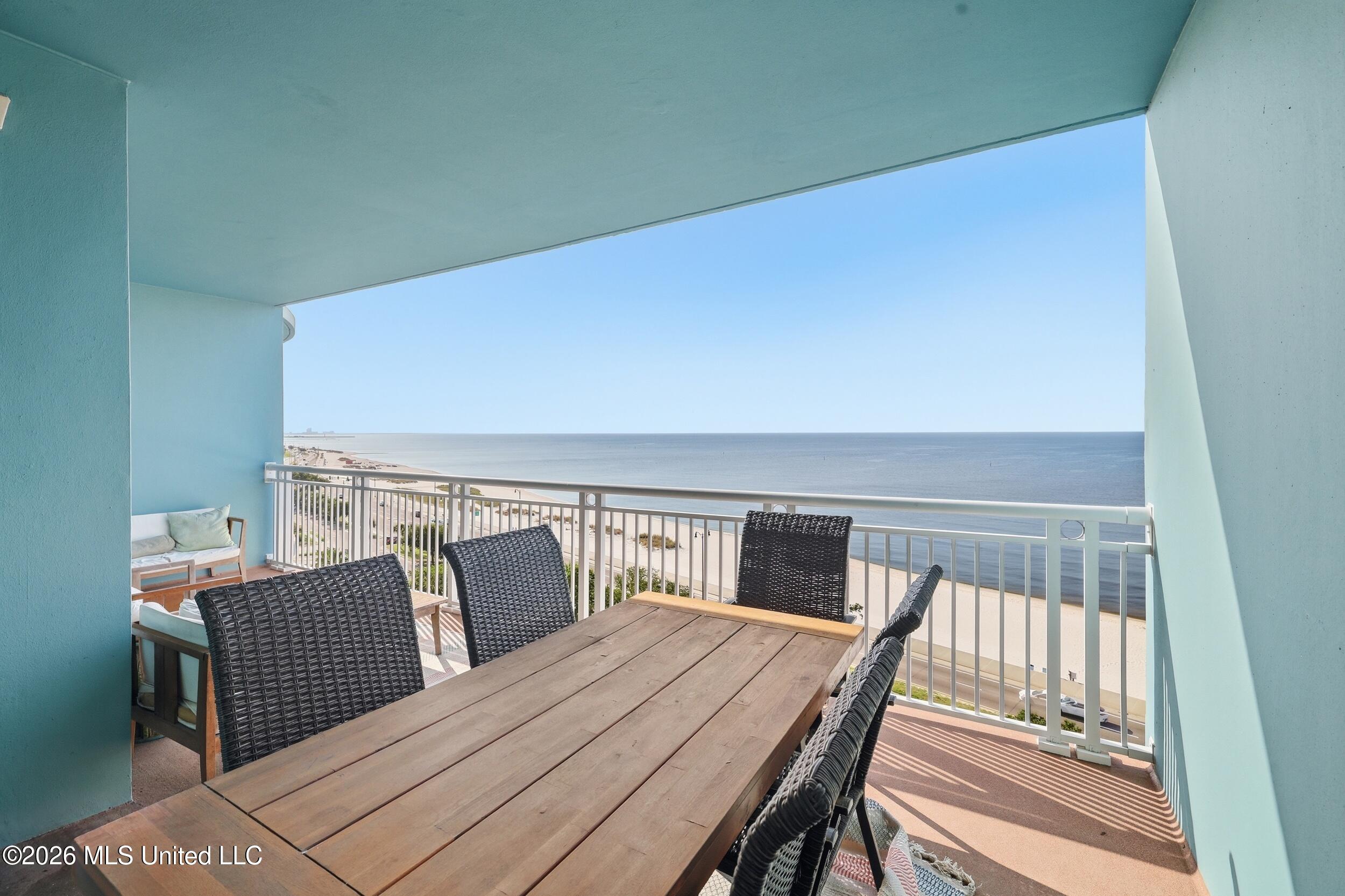 2228 Beach Drive Property Photo 34