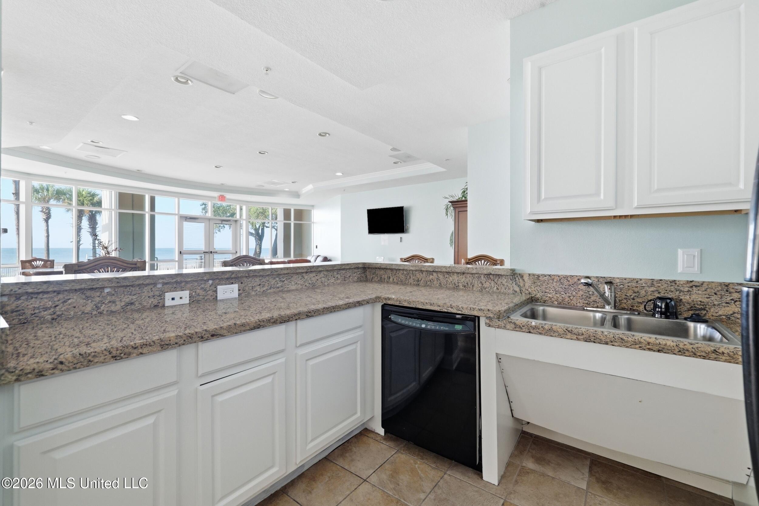 2228 Beach Drive Property Photo 47