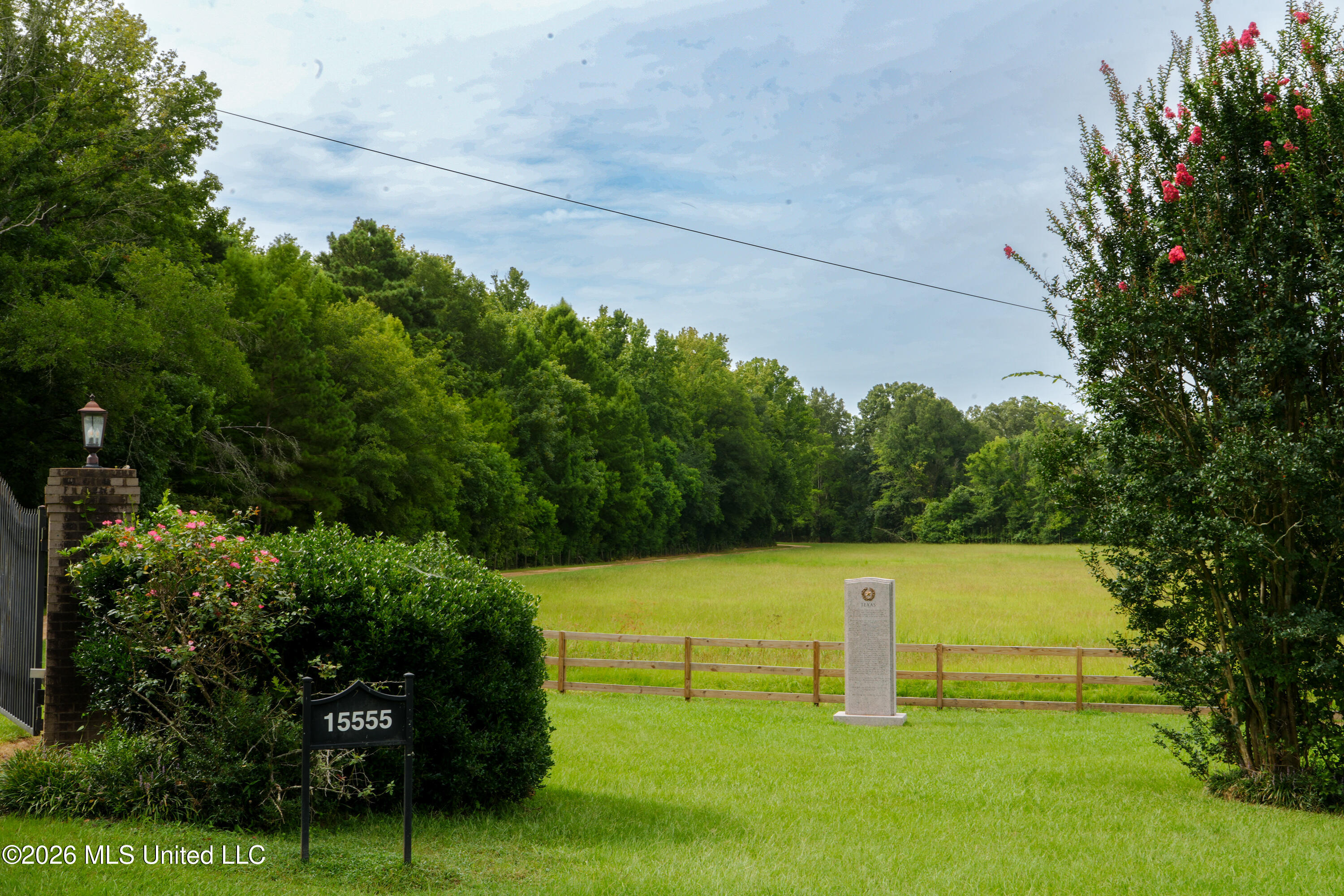 15555 Highway 18 Property Photo 5