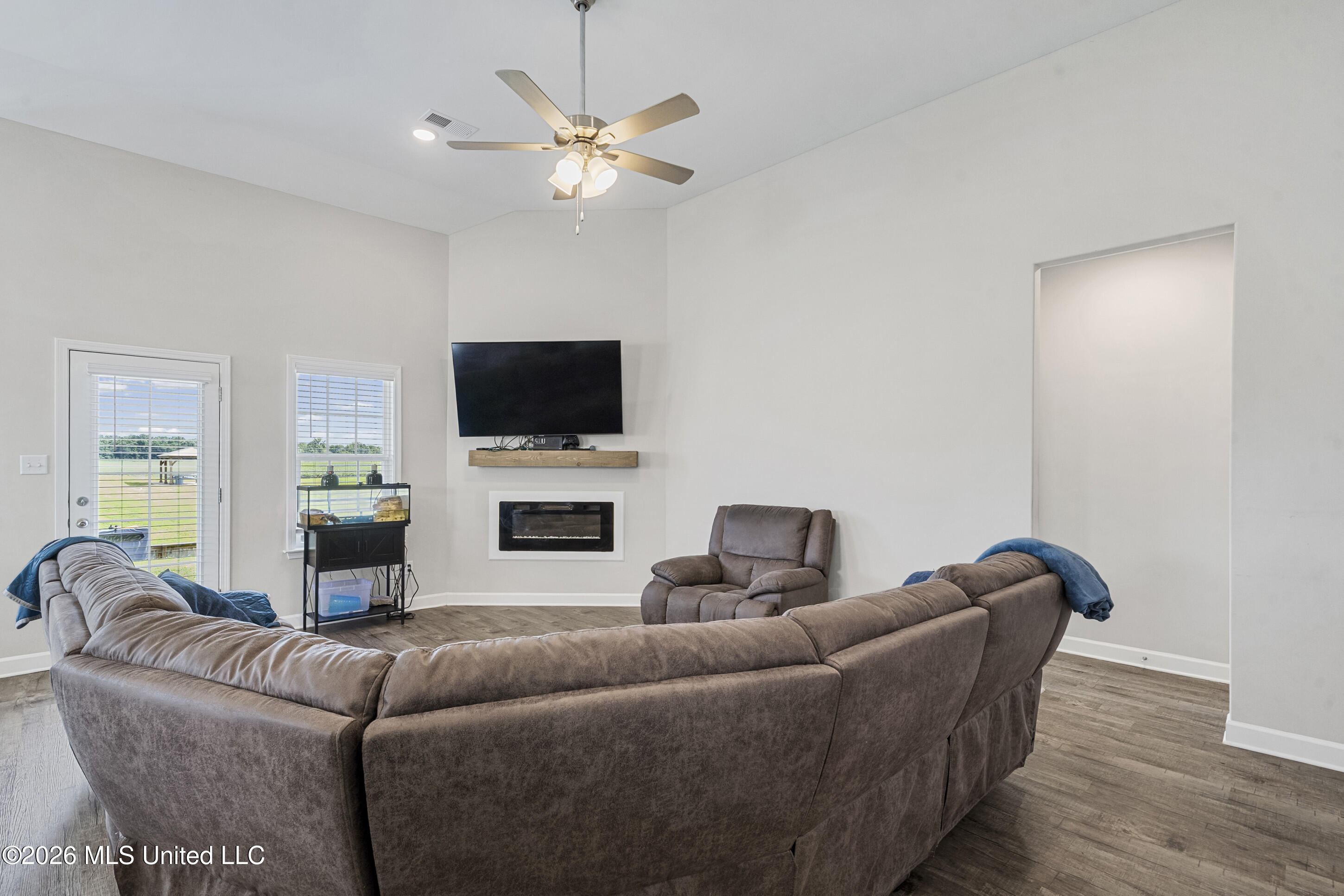 9073 S Lakeside Circle Property Photo 6