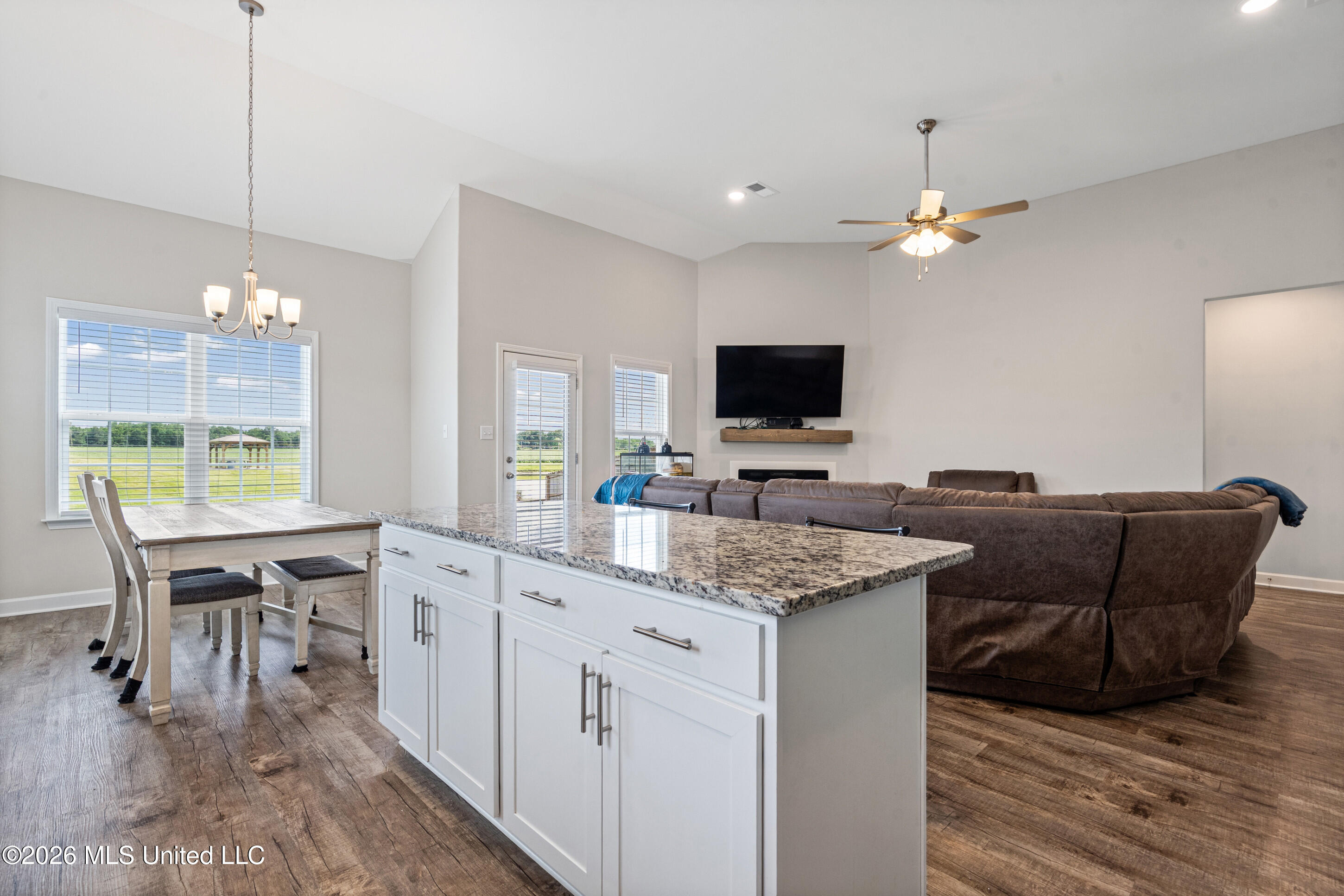 9073 S Lakeside Circle Property Photo 12
