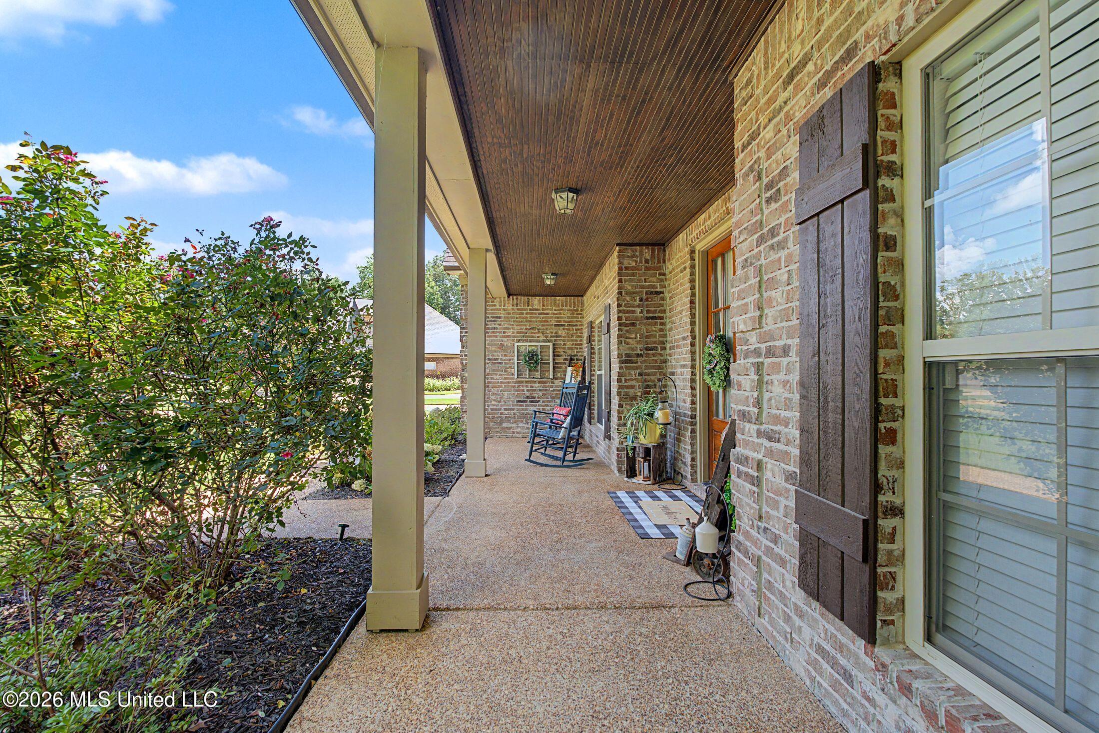 927 Shadow View Drive Property Photo 10