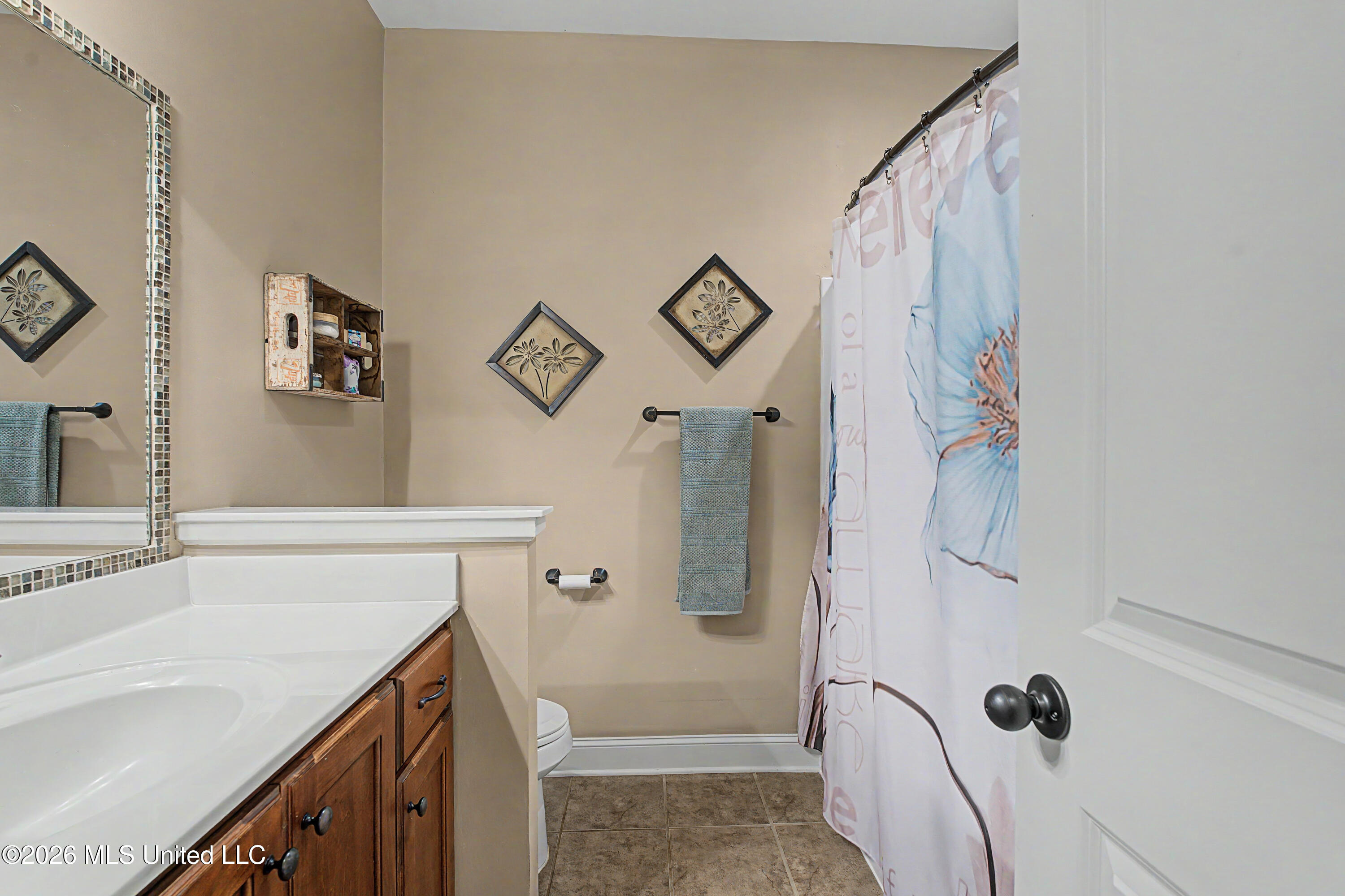 927 Shadow View Drive Property Photo 24