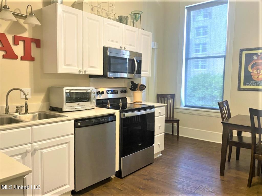 105 N Pearl Street Property Photo 2