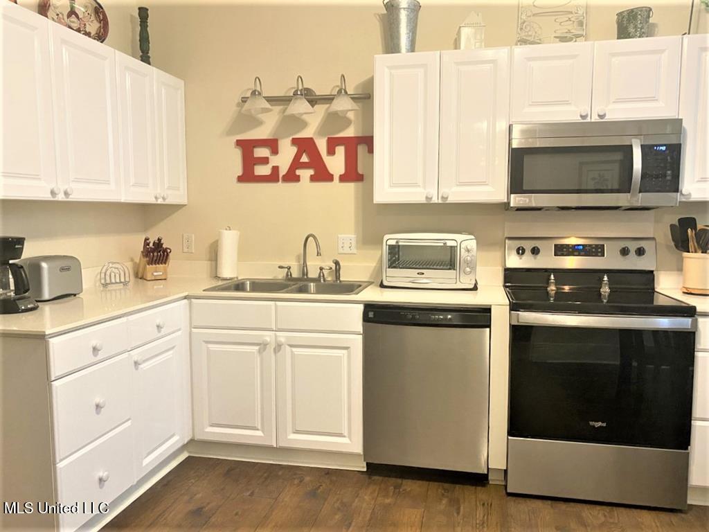 105 N Pearl Street Property Photo 4