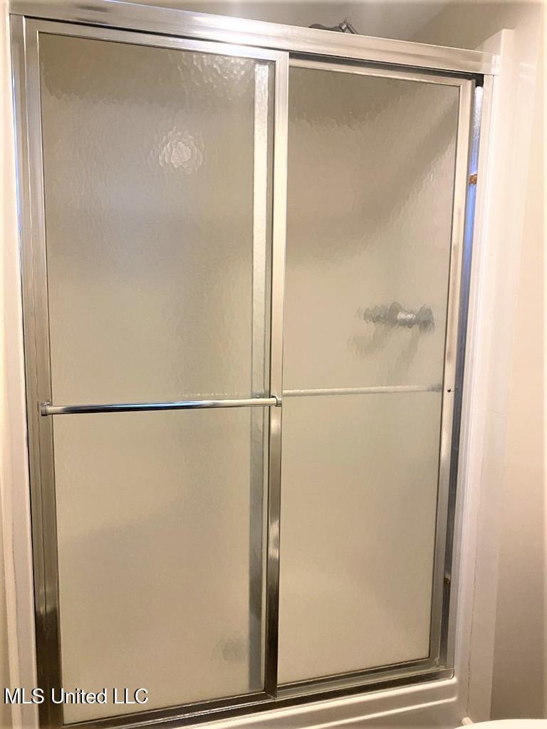 105 N Pearl Street Property Photo 13
