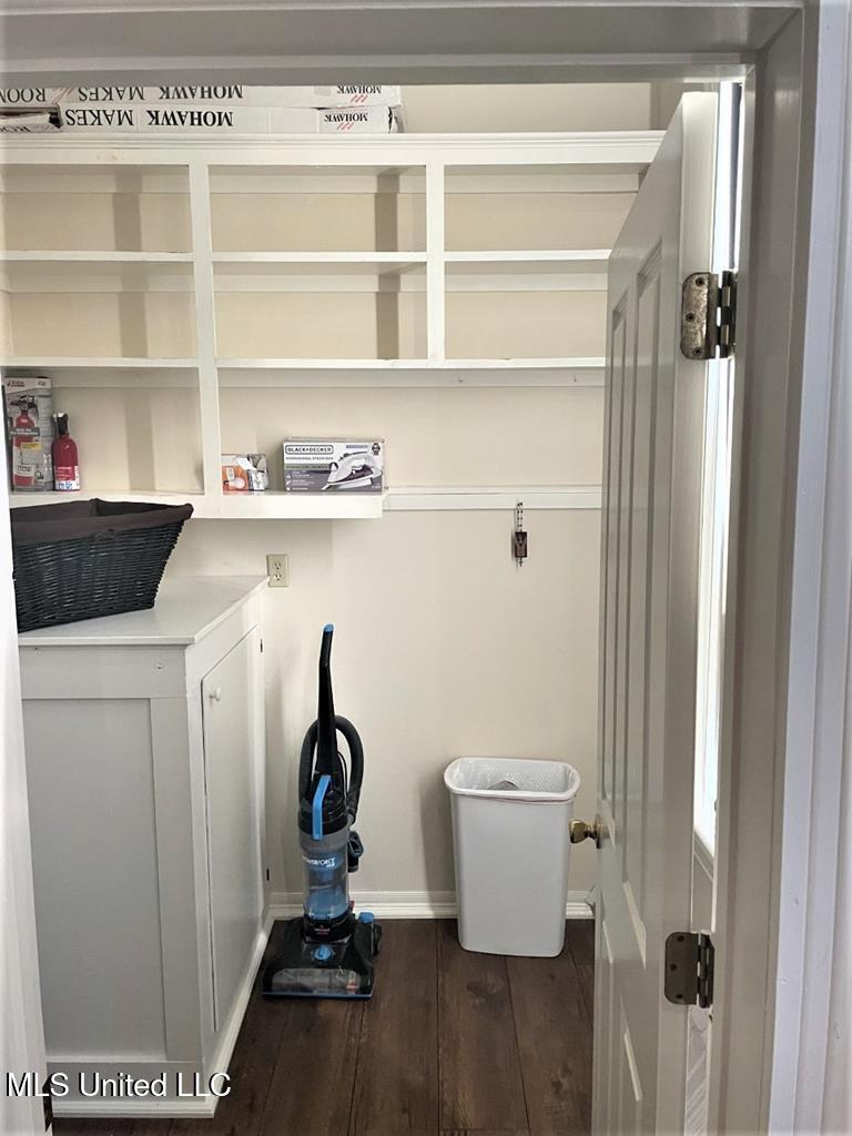 105 N Pearl Street Property Photo 25