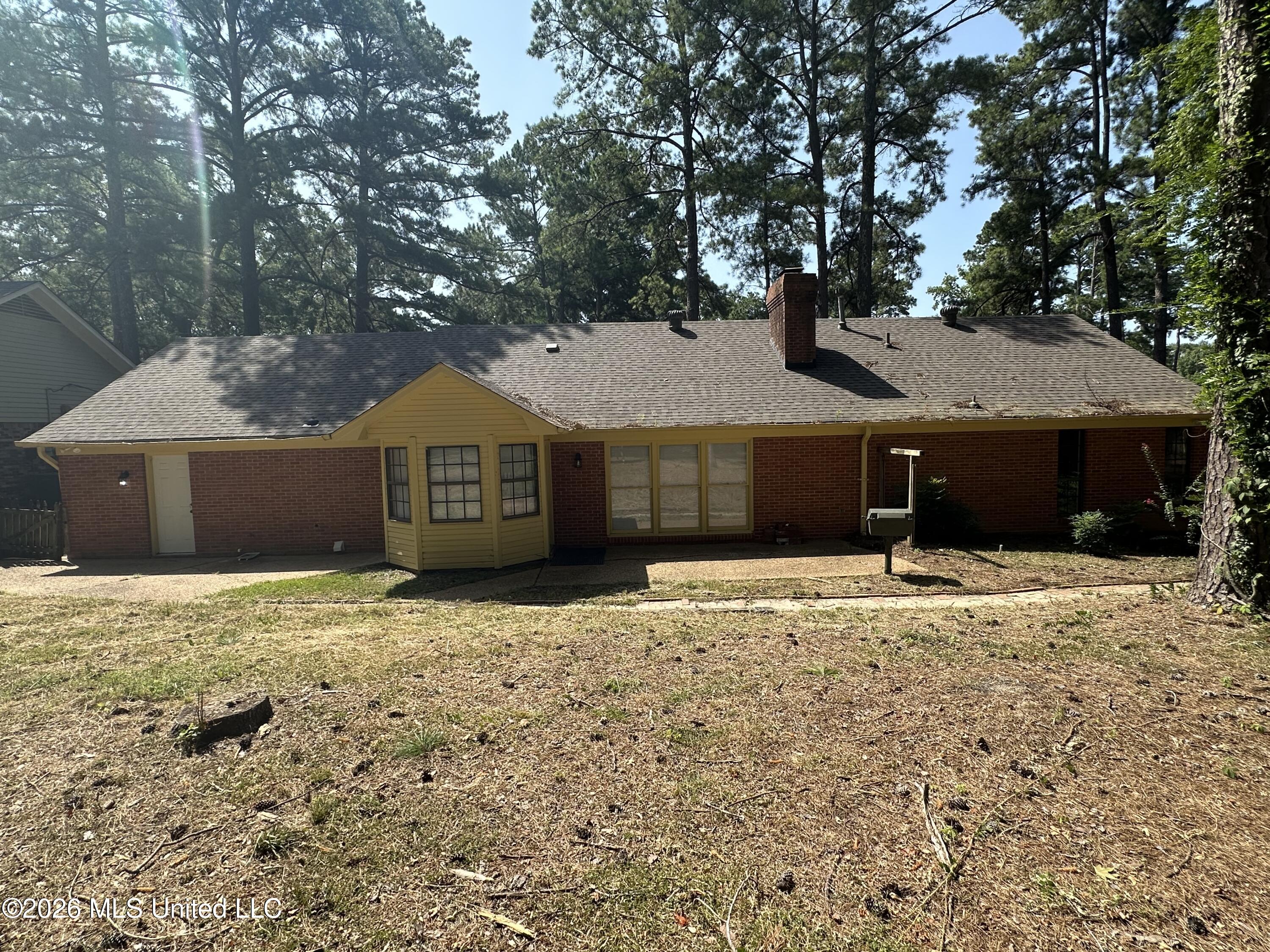 1528 Tracewood Drive Property Photo 14