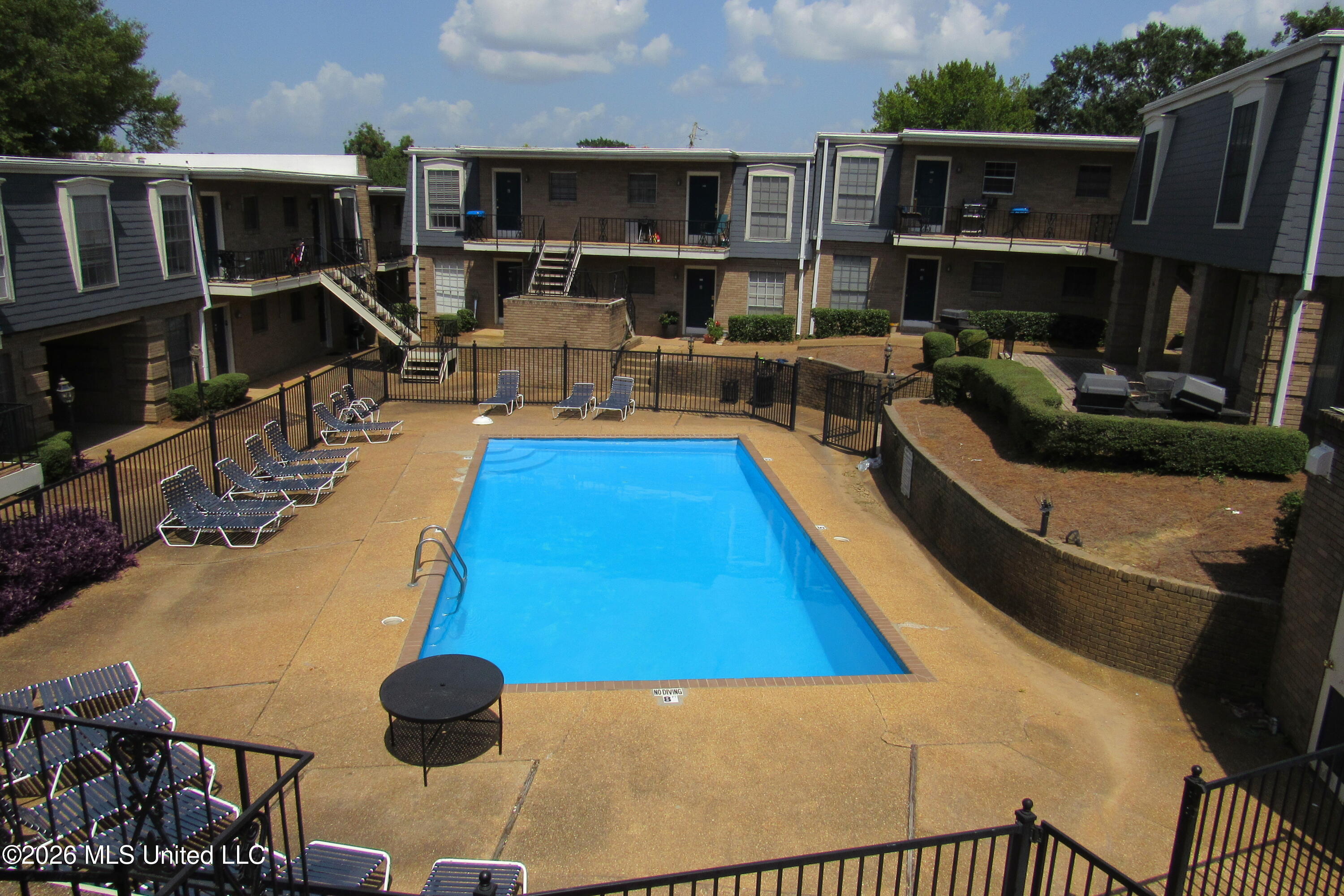 949 Morningside Street Property Photo 4