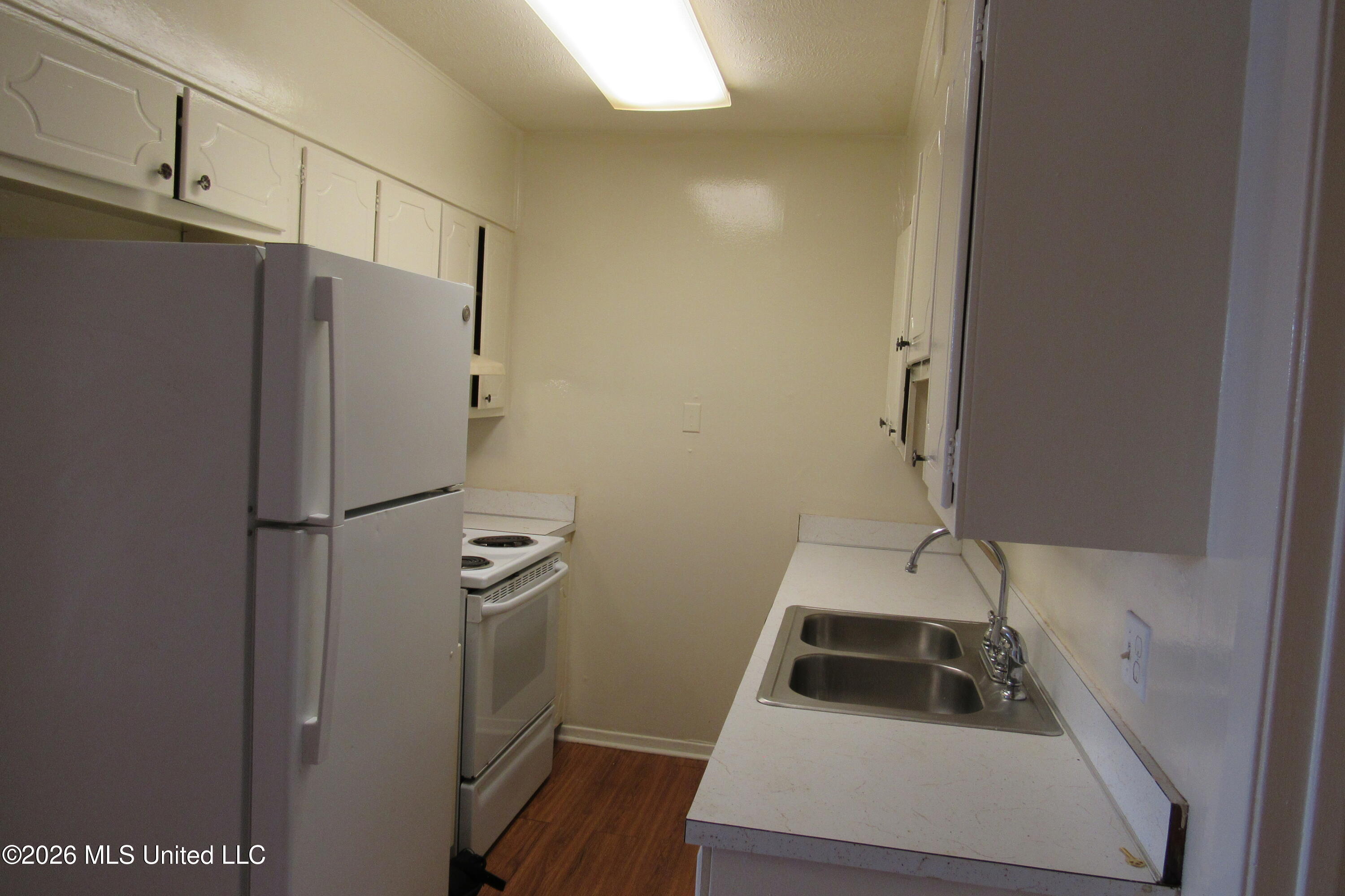 949 Morningside Street Property Photo 9