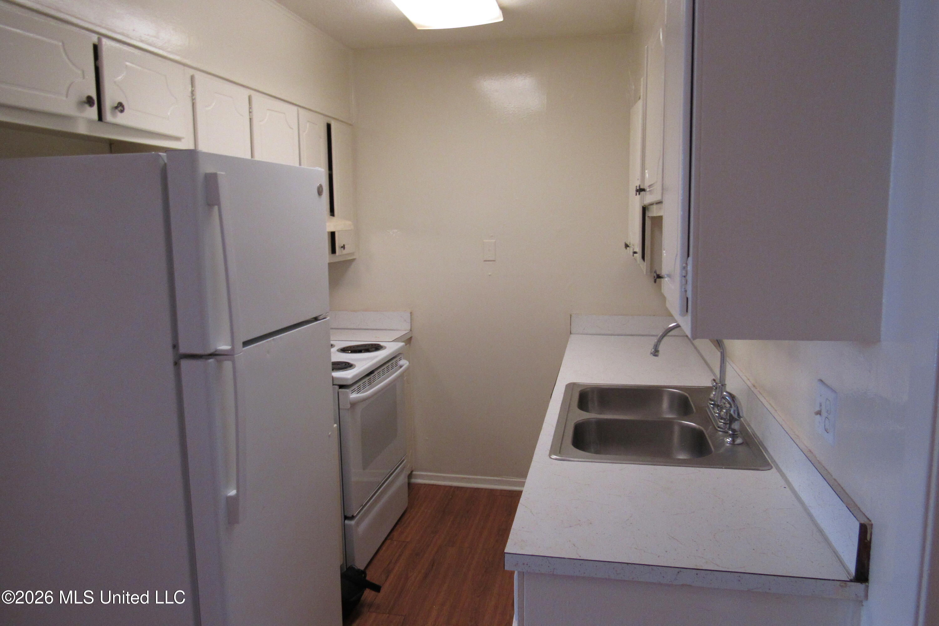 949 Morningside Street Property Photo 10