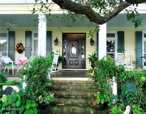 3117 Beach Boulevard Property Photo 4