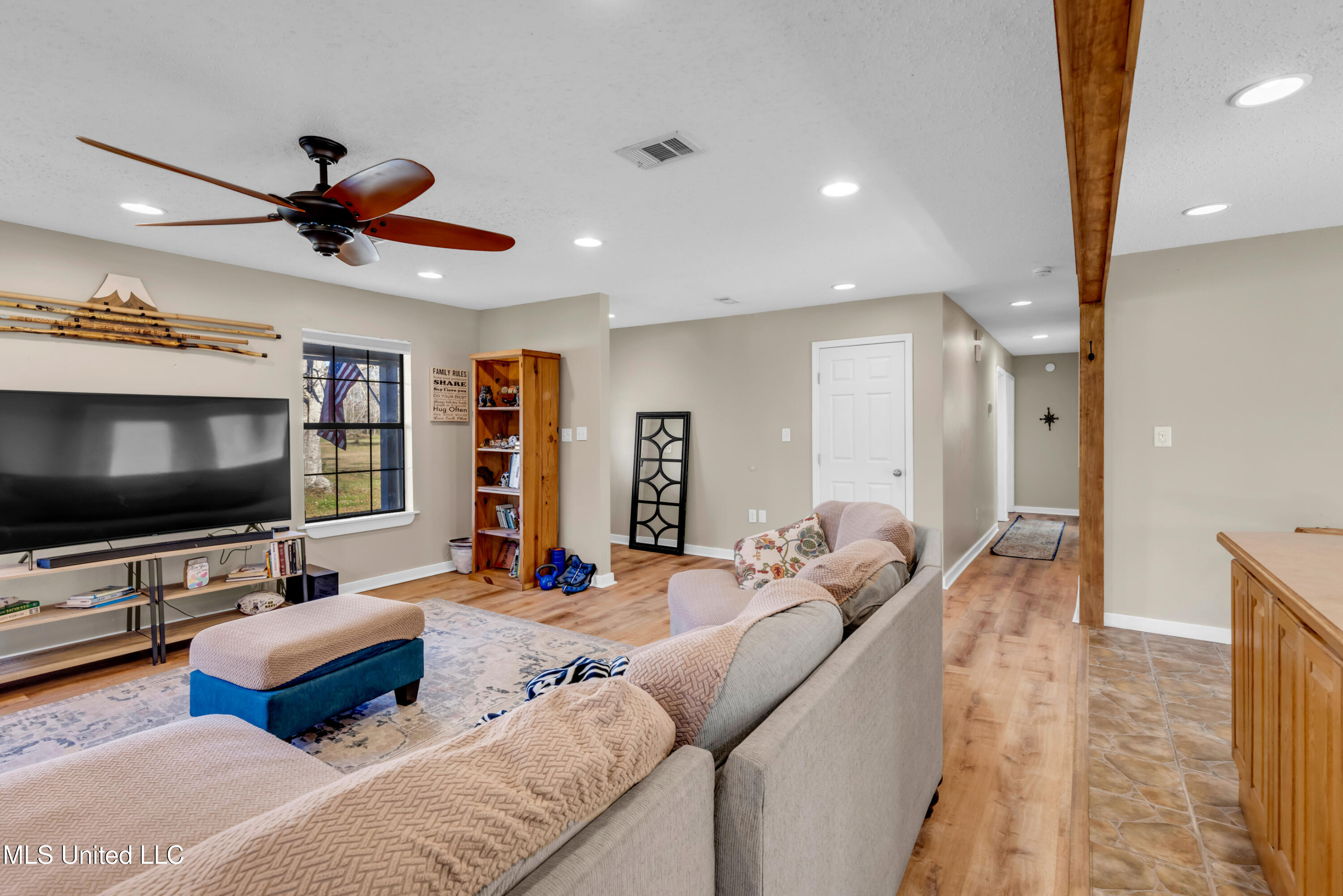 11340 County Farm Road Property Photo 9