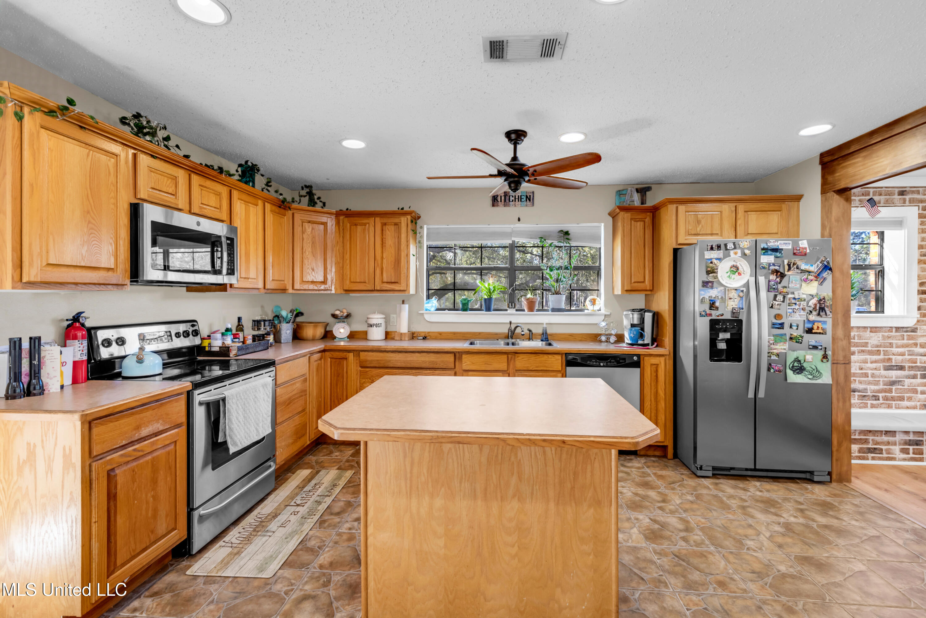 11340 County Farm Road Property Photo 13