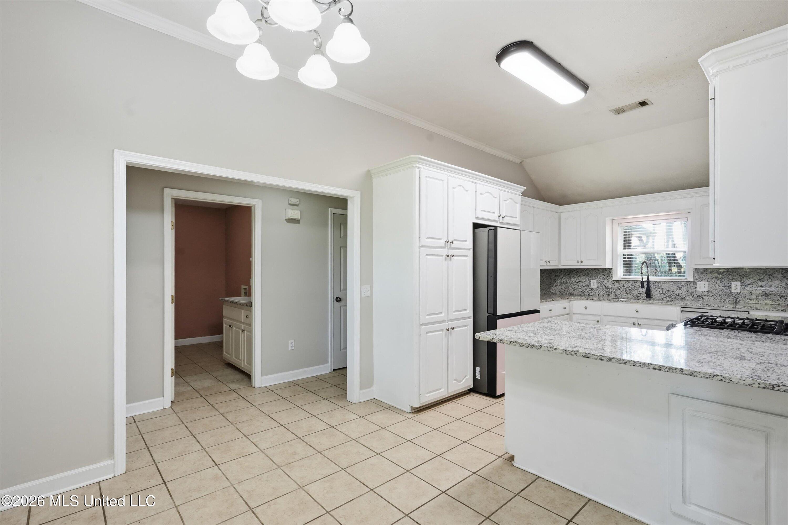 249 Cherry Bark Drive Property Photo 4