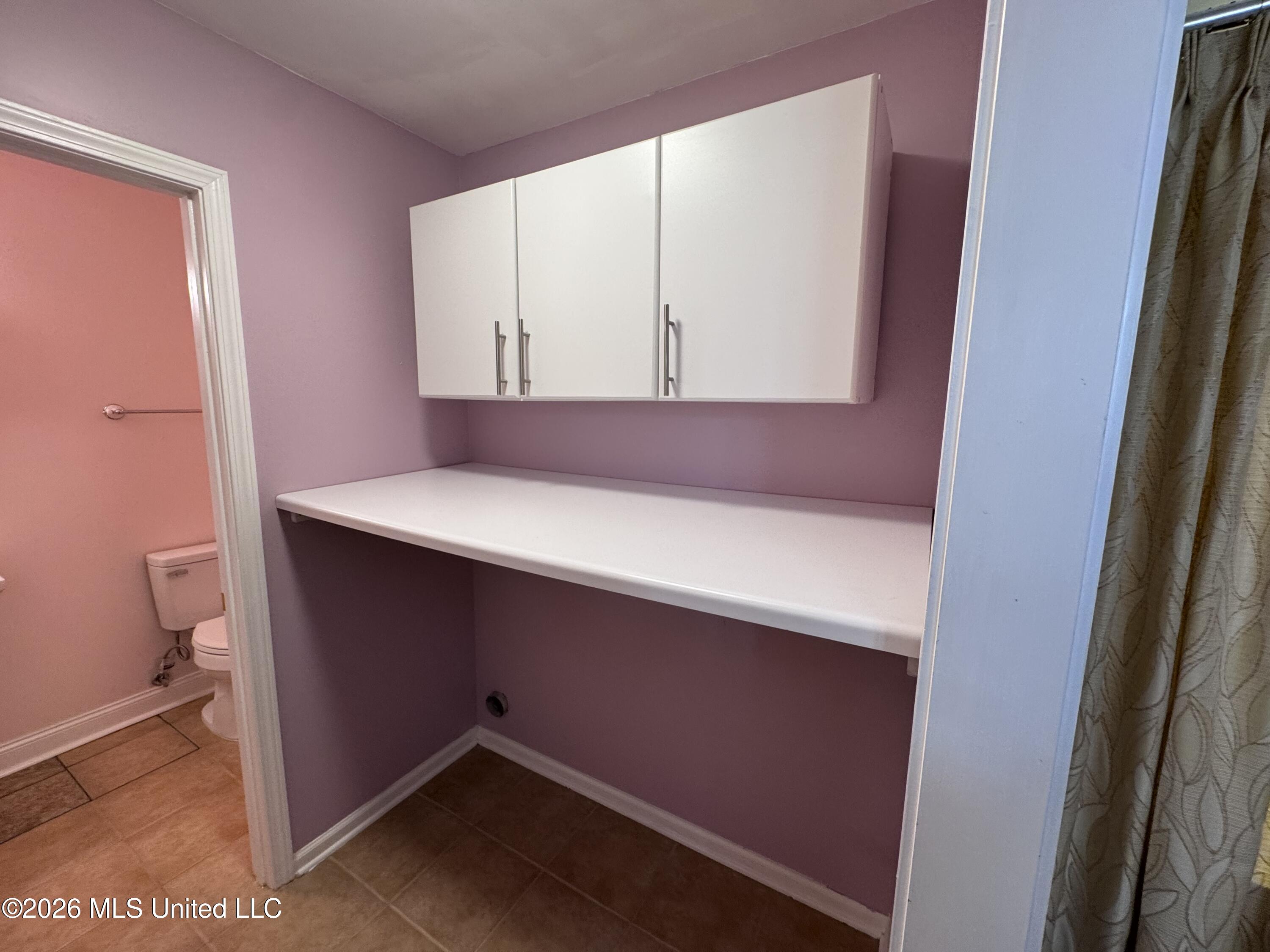 7721 Pin Cove Property Photo 6
