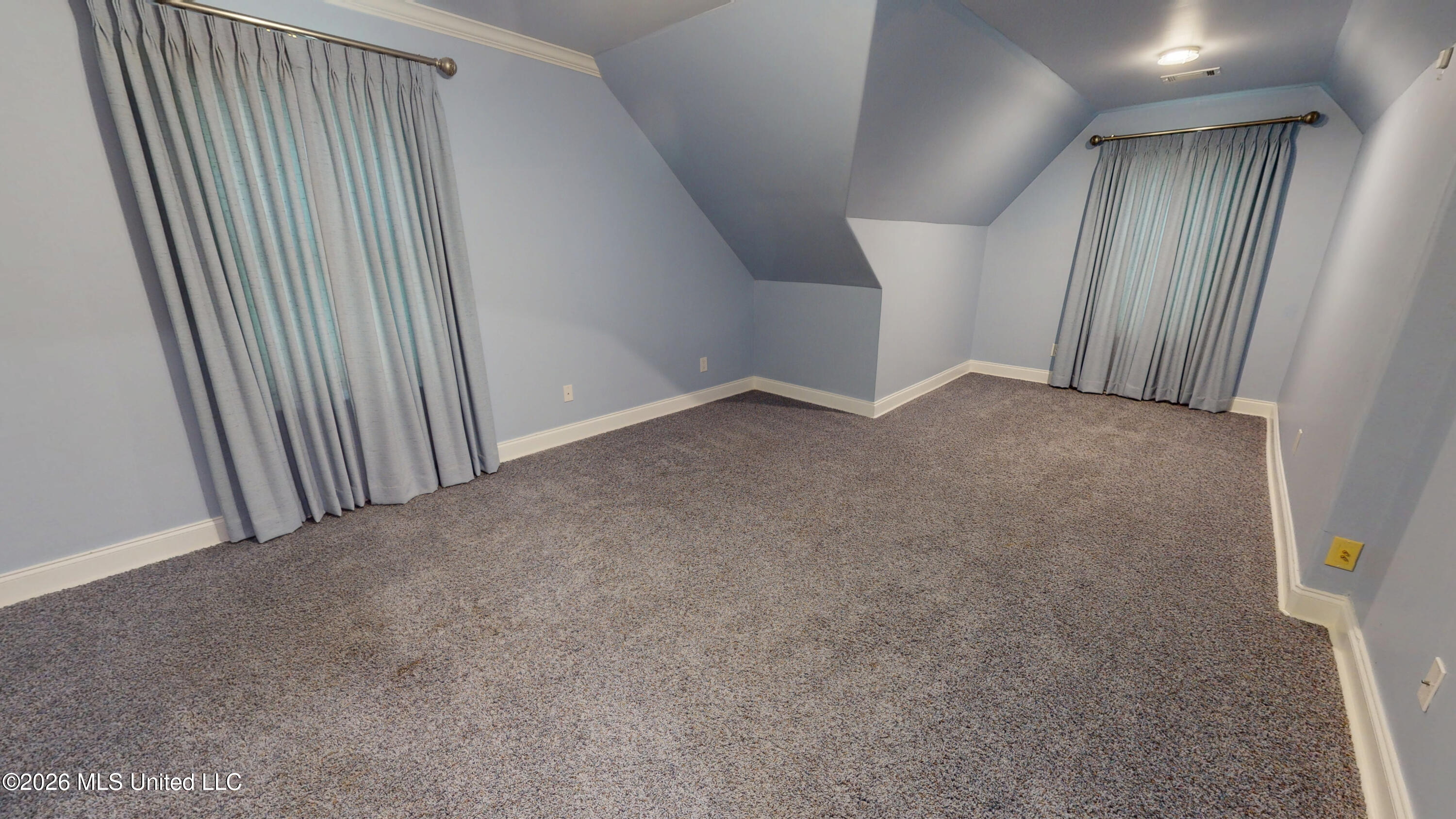7721 Pin Cove Property Photo 13