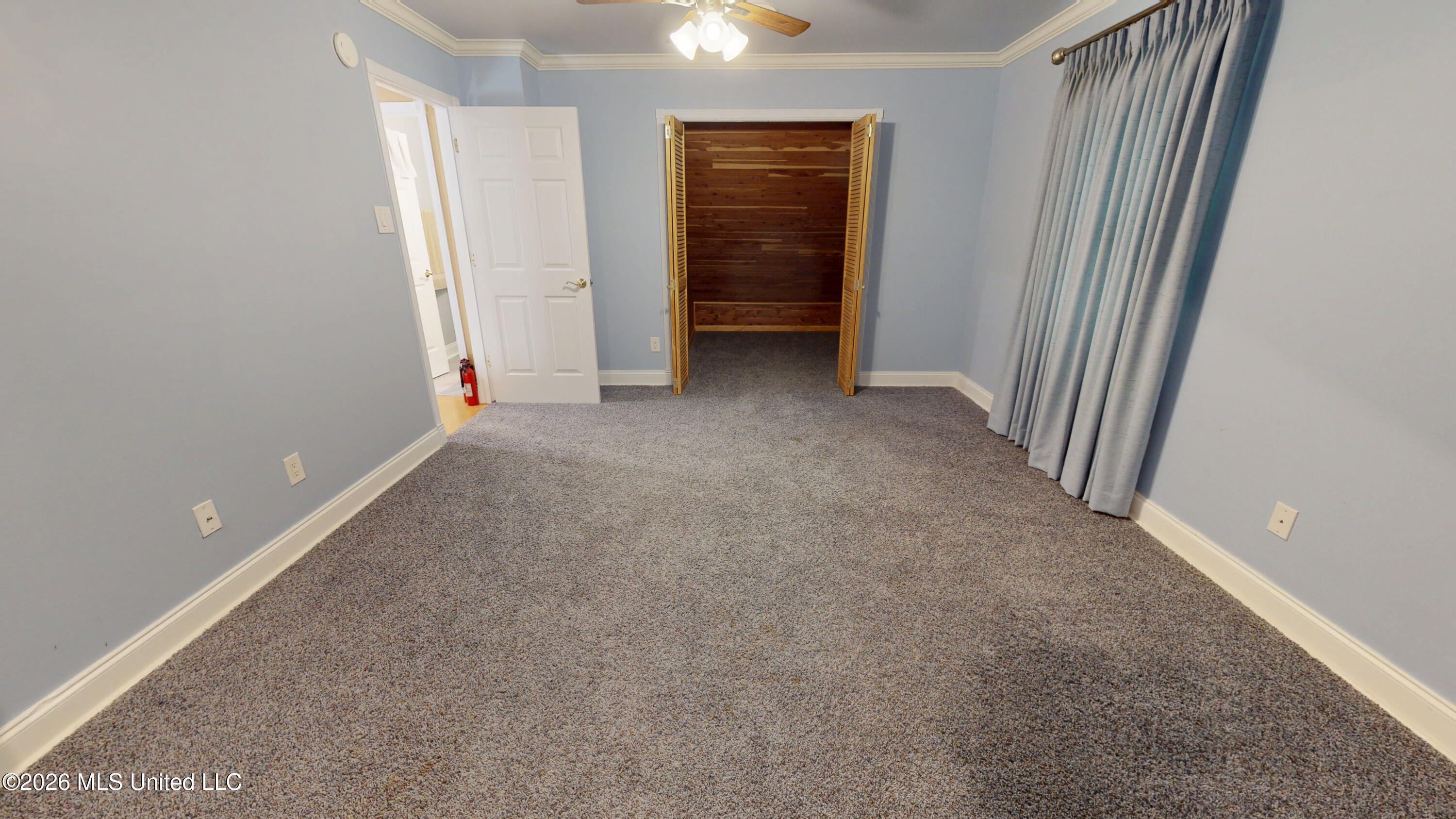 7721 Pin Cove Property Photo 14